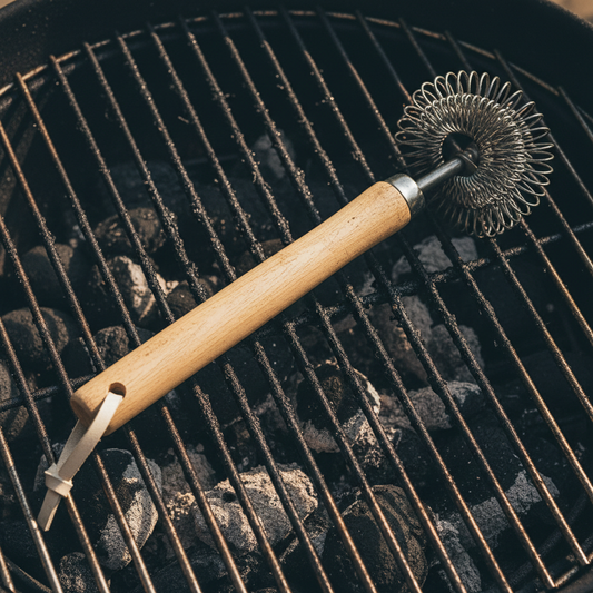 The Anatomy of a Great Bristle-Free Grill Brush: 7 Features That Actually Make a Difference for Charcoal Buildup Removal
