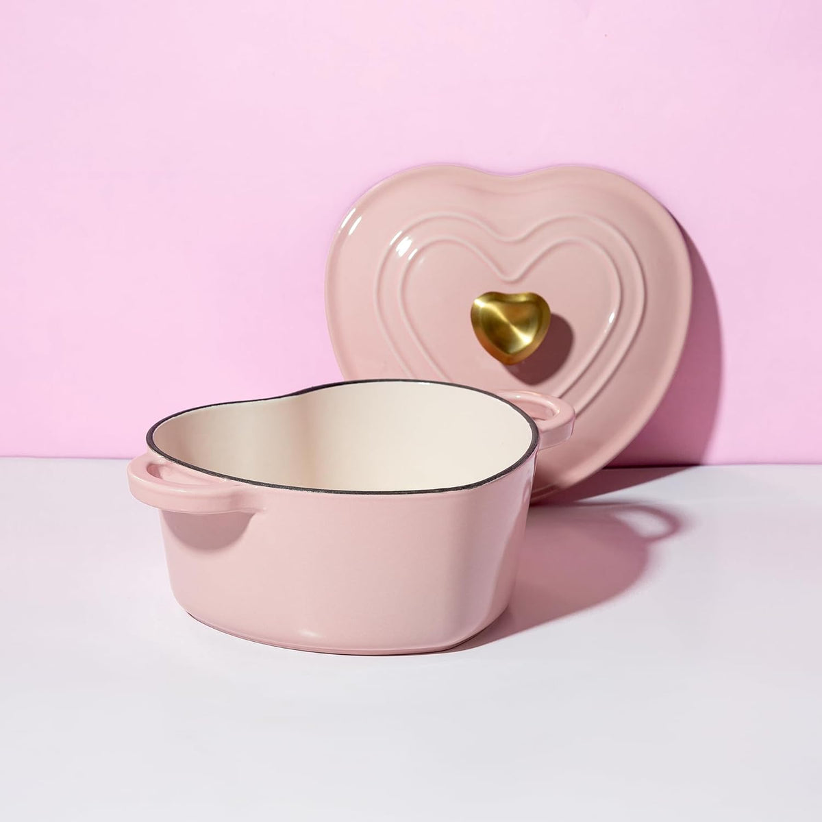 Enameled Cast Iron Dutch Oven Pot with Lid, Heart-Shaped Dutch Oven, Durable – another angle