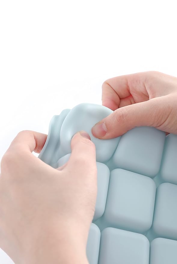 Baby Food Storage Silicone Cubes with Clip-On Lid Freezer Tray Baby Food Soups Purees Ice Safe Design Made in Korea (12cubes 1.5oz, Celadon Green Set of 2)