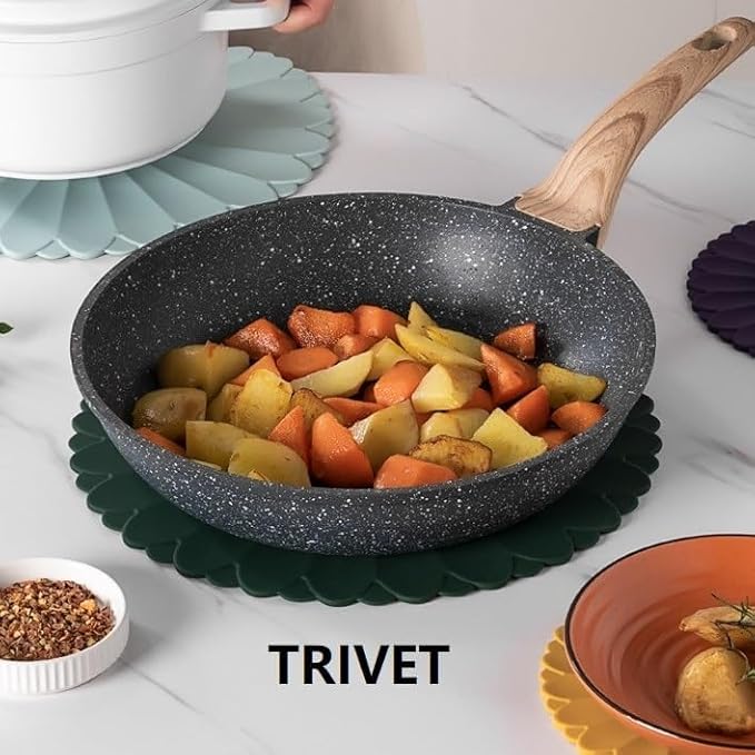 Heat-Resistant Silicone Trivet Mats, Non-Slip Hot Plate Holder for Kitchen Countertops & Dining Table, Reusable Pot Holder Pad with Secure Grip, Dishwasher Safe (Purple, Diameter: 30cm/11.81")