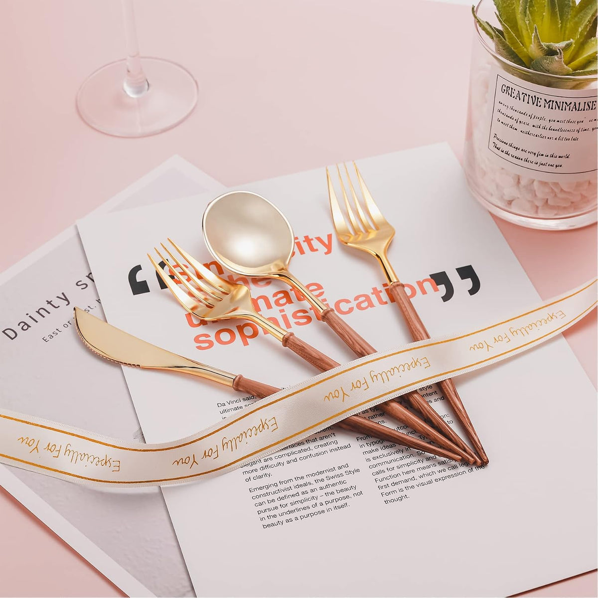 120PCS High End Gold Plastic Silverware with Wood Grain Handle – features
