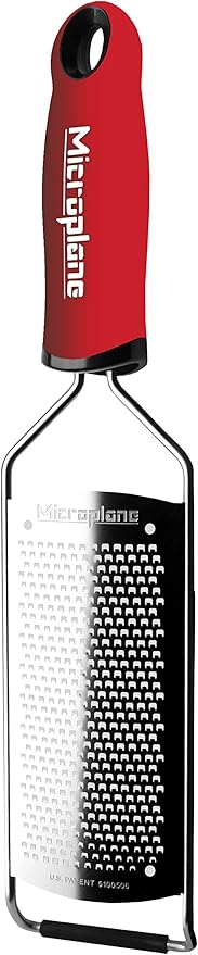Microplane Gourmet Series Hand Held Cheese Grater (Fine, Red)