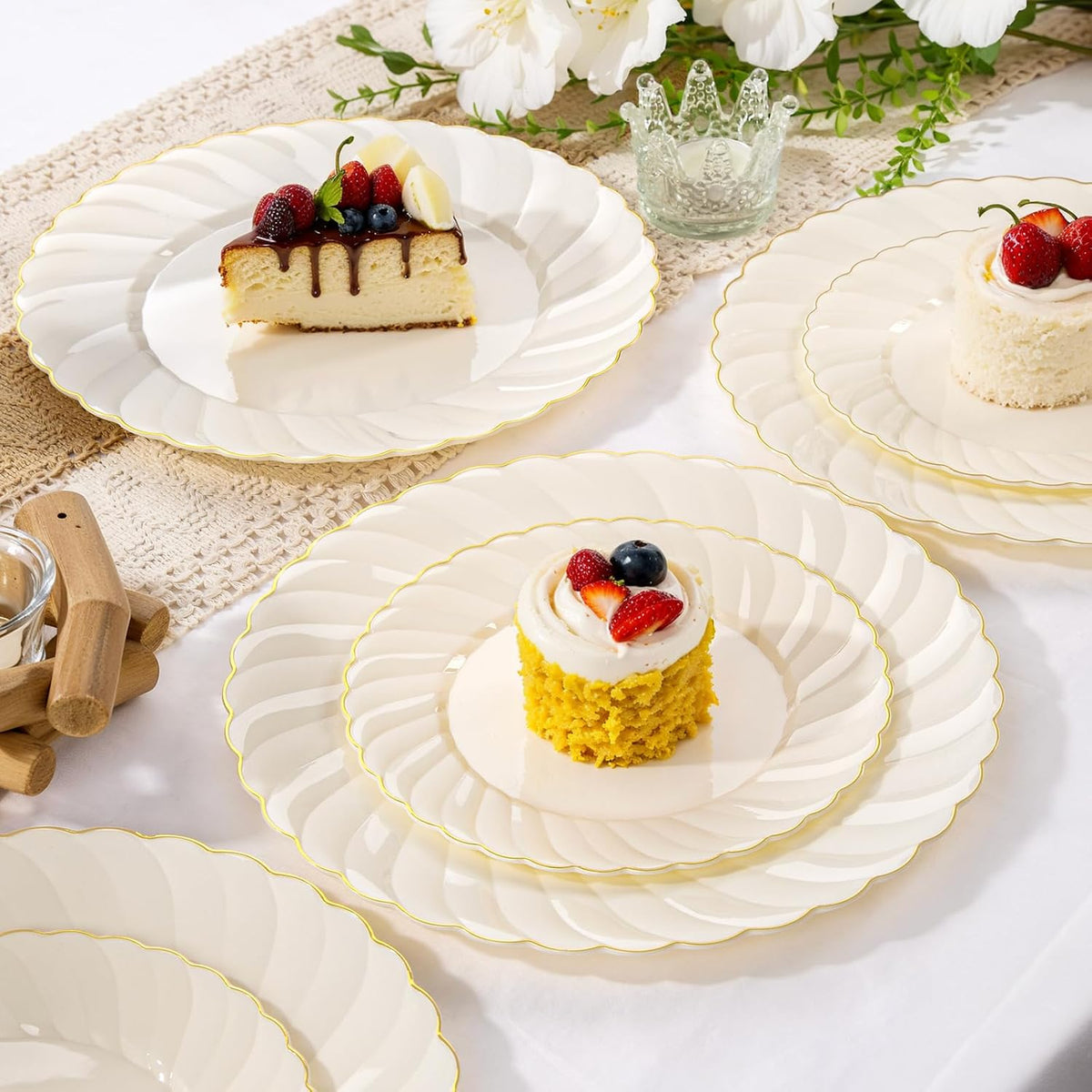 125PCS Ivory Scalloped Plastic Plates for Wedding Thanksgiving Day – alternate view
