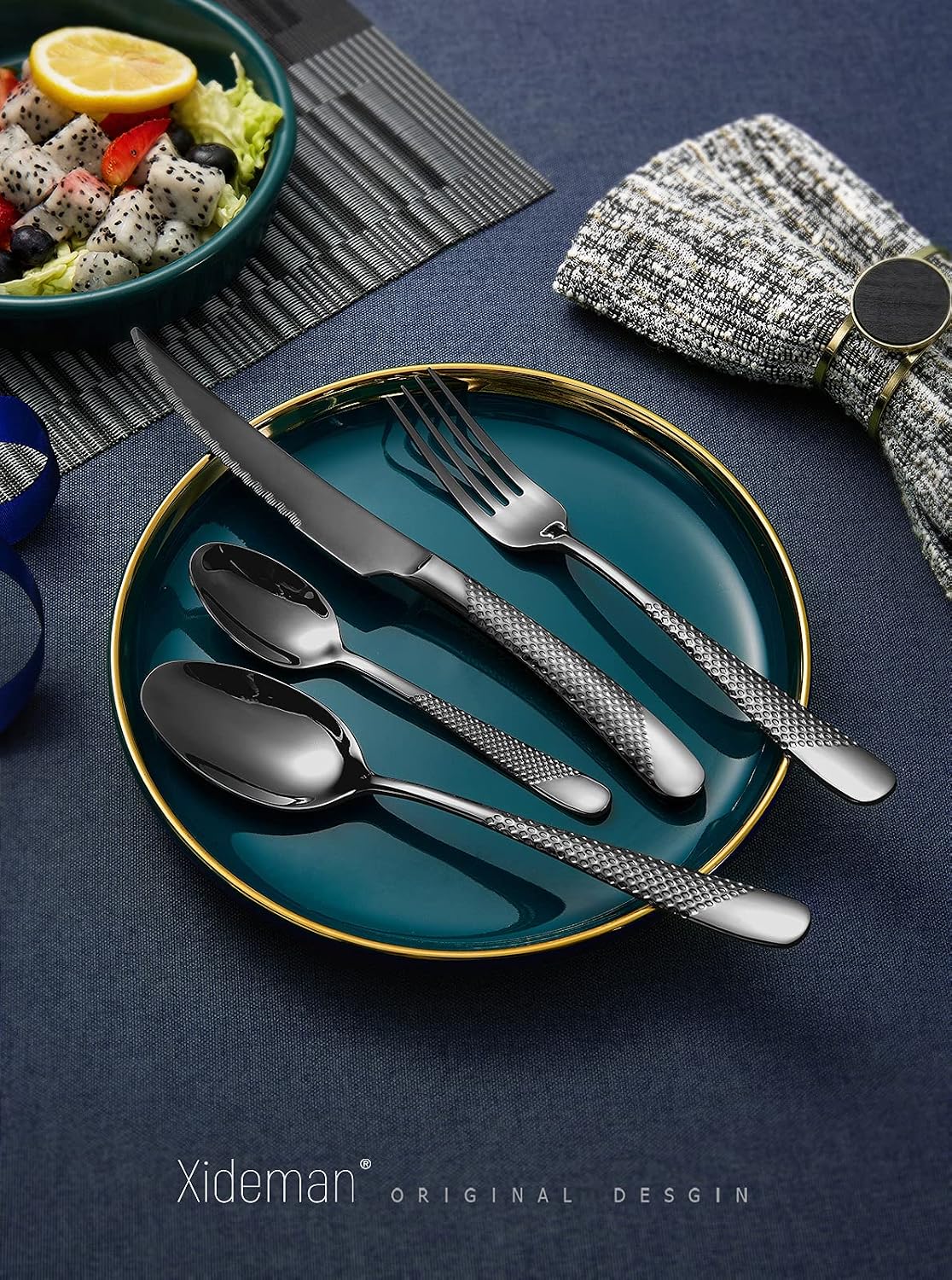 16-Piece Modern Black Hammered 18/10 Stainless Steel Silverware Set – detail
