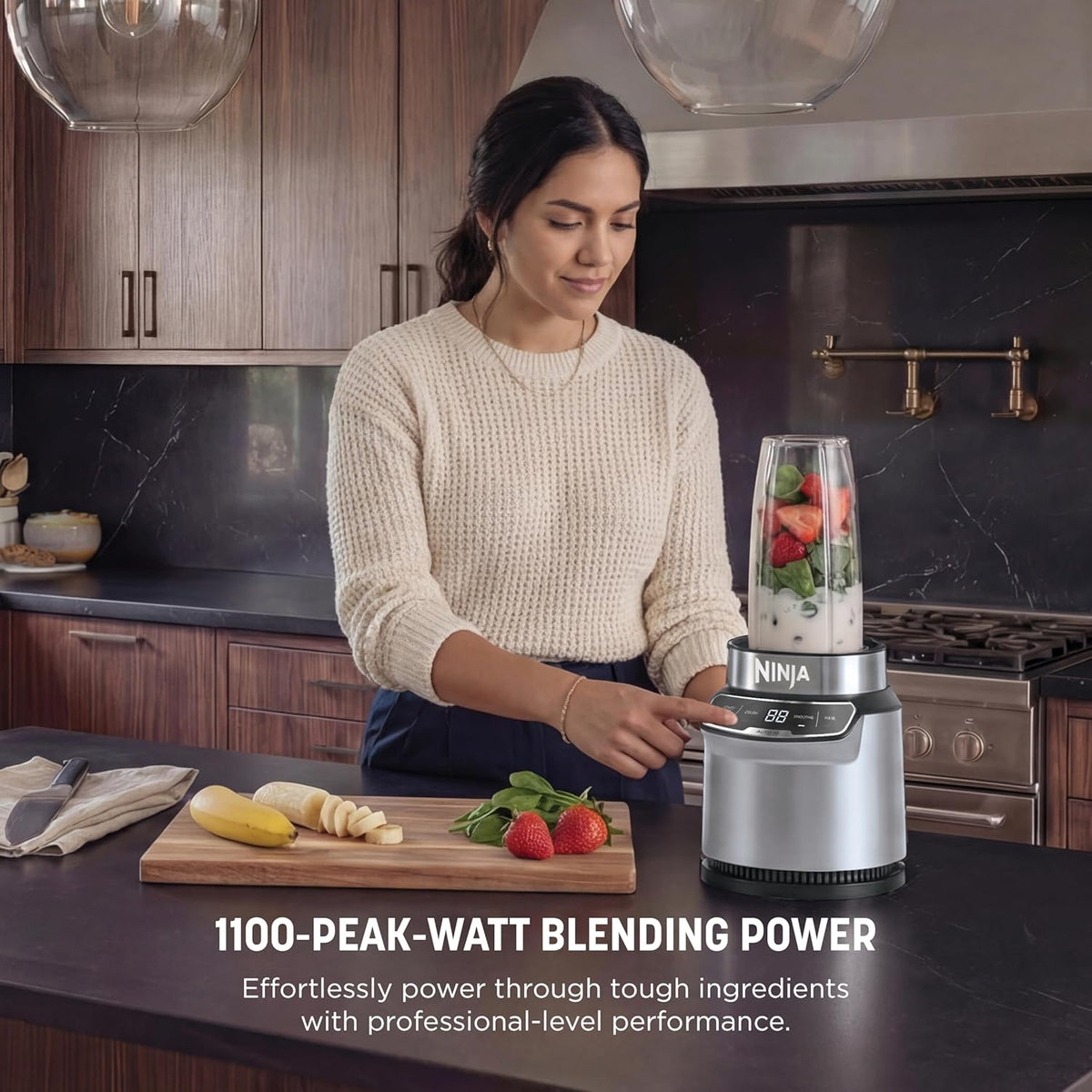 Nutri-Blender Pro with Auto iQ, 1100PW, (2) 24oz Cups, BN401 – close-up