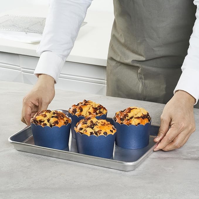 Paper Baking Cups, 200 Count Midnight Blue Scalloped Cupcake Liners