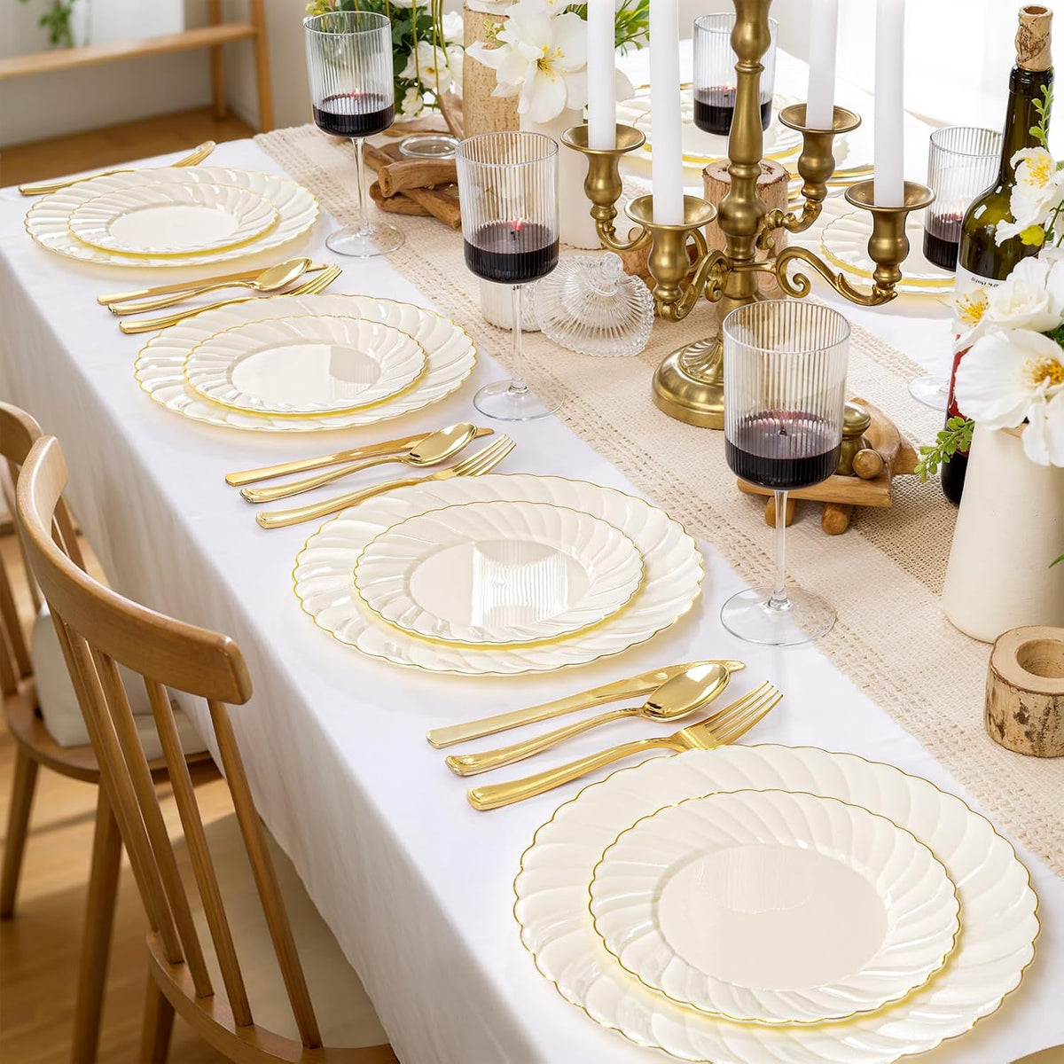 125PCS Ivory Scalloped Plastic Plates for Wedding Thanksgiving Day – close-up