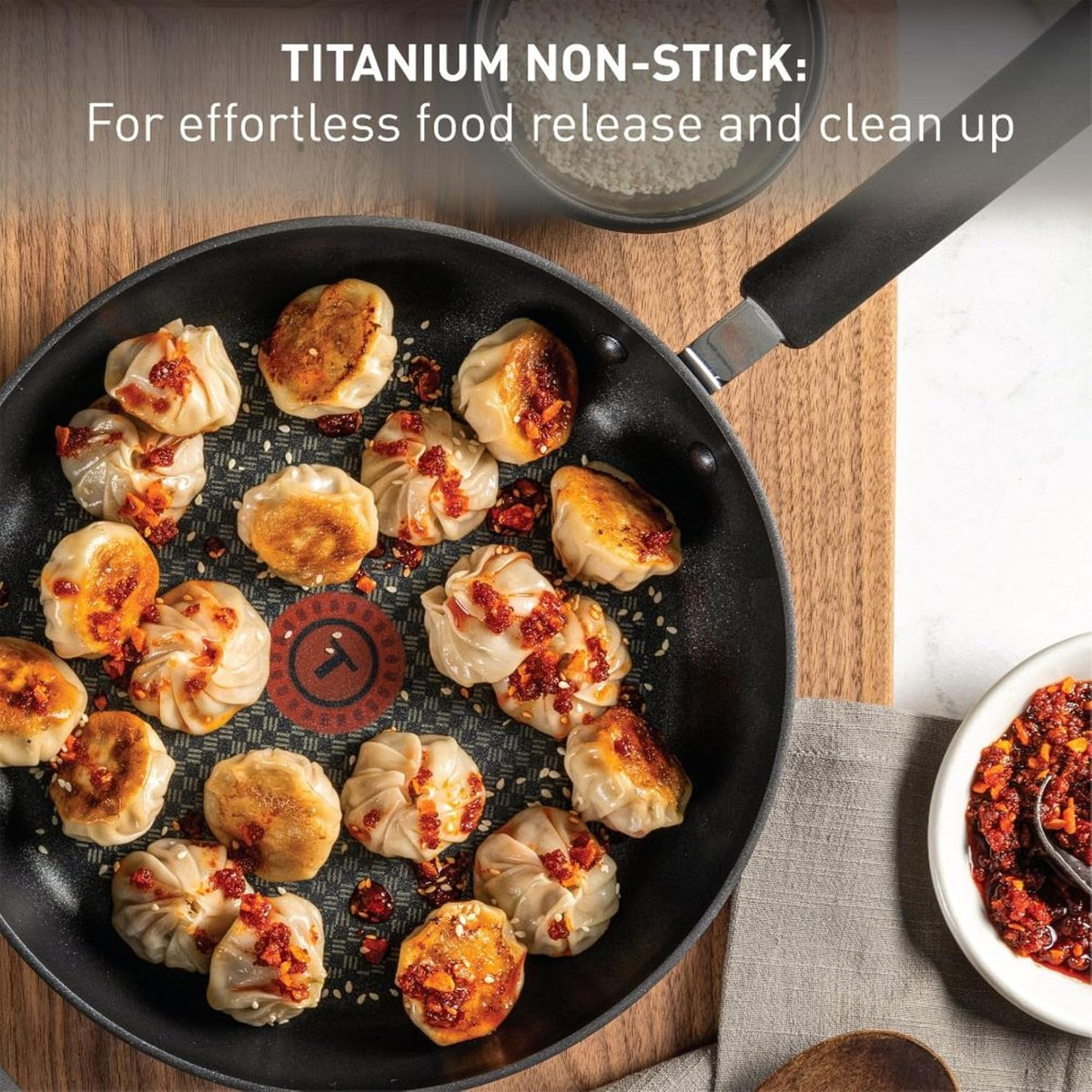 Ultimate Hard Anodized Nonstick Fry Pan With Lid 12 Inch, Oven Broiler Safe – close-up