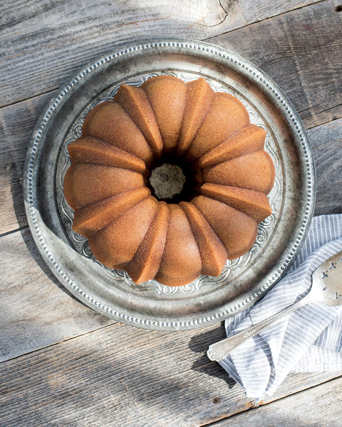 Original Bundt, 12-Cup, Silver – alternate view